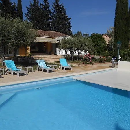 La Desirade Meuble Touristique Apartamento *