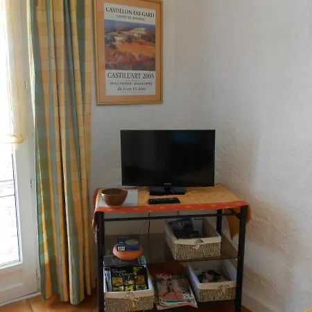 La Desirade Meuble Touristique * Lorgues